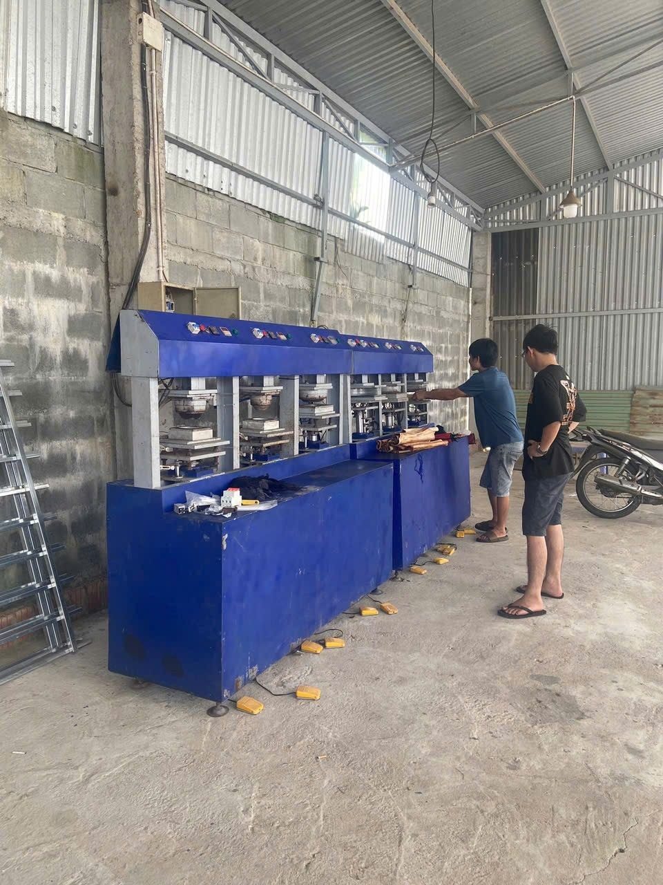 Khai trương cơ sở sản xuất chén dĩa mo cau Thằng Bờm Hội An